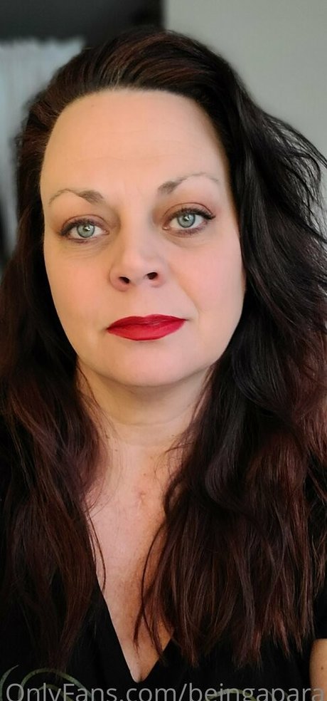 beingapara pretty actress photos