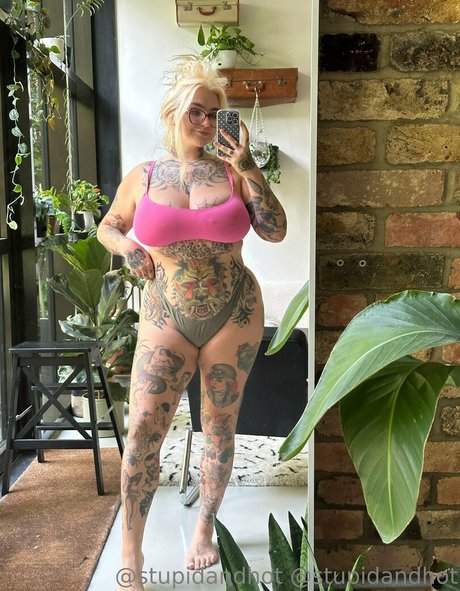 stupiderandhotter star hot img