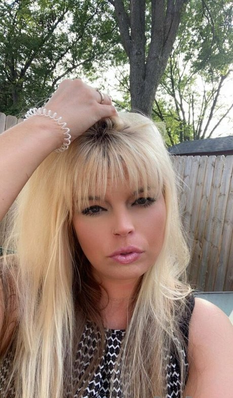 roxirenay pornographic model picture