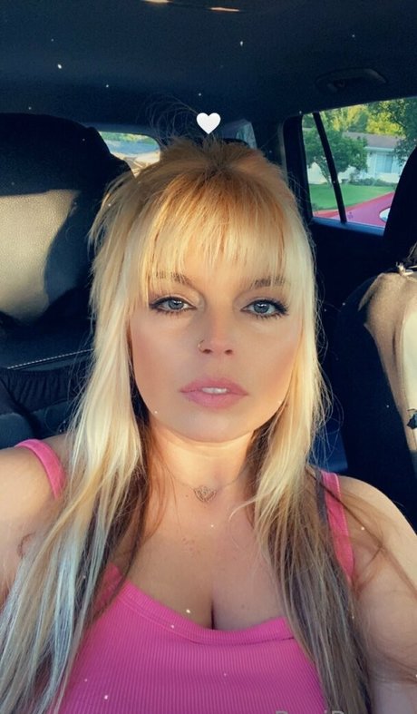 roxirenay pretty pornstar pics