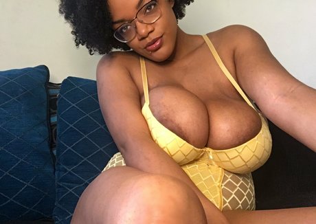 freelearalove model nudes archive