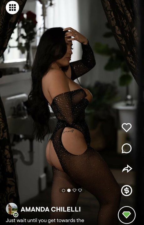 Amanda Chilelli art star gallery