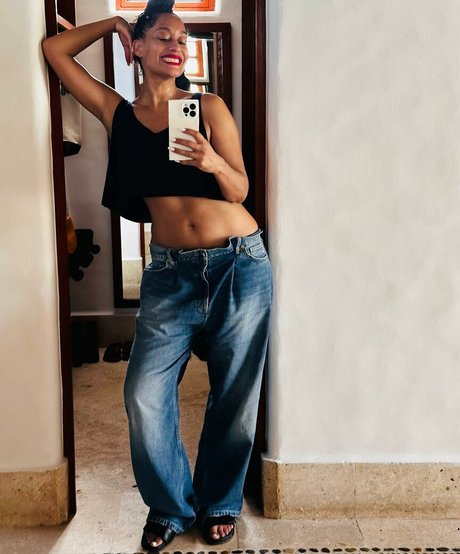 Tracee Ellis Ross star sexy img