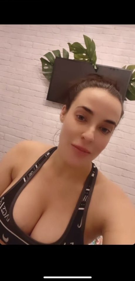 Stephanie Davis star sexy picture