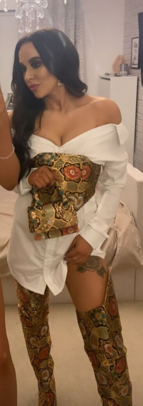 Stephanie Davis art model picture