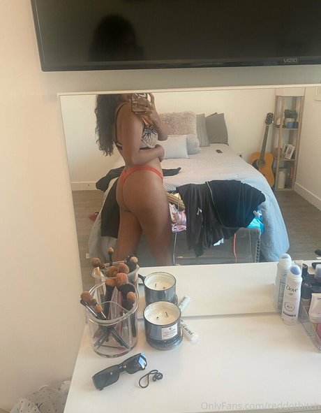 Reddotbitch beautiful star photo