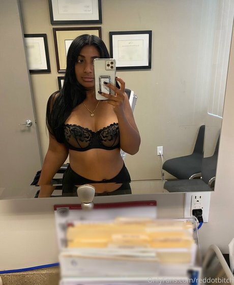 Reddotbitch star sexy photo