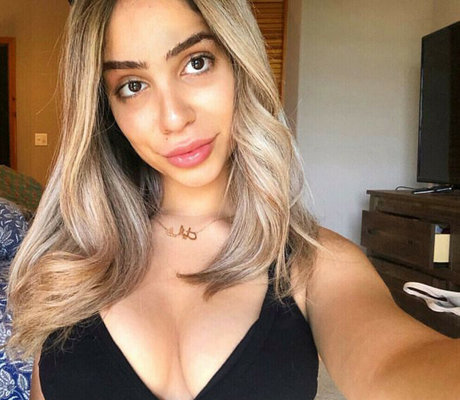 Chanelghaly star photos