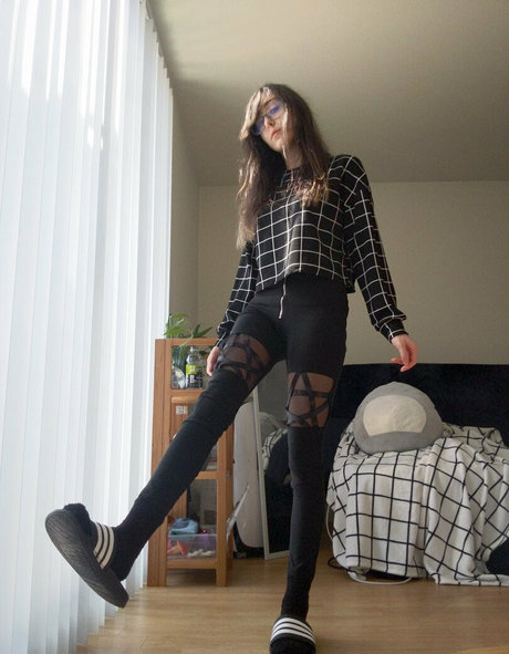 ardentabsol nude actress photo