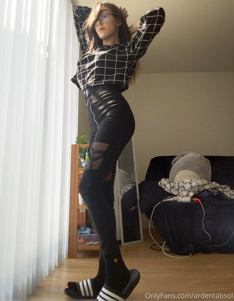 ardentabsol exclusive actress image