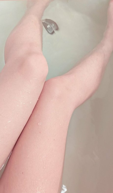 ardentabsol model exclusive pic