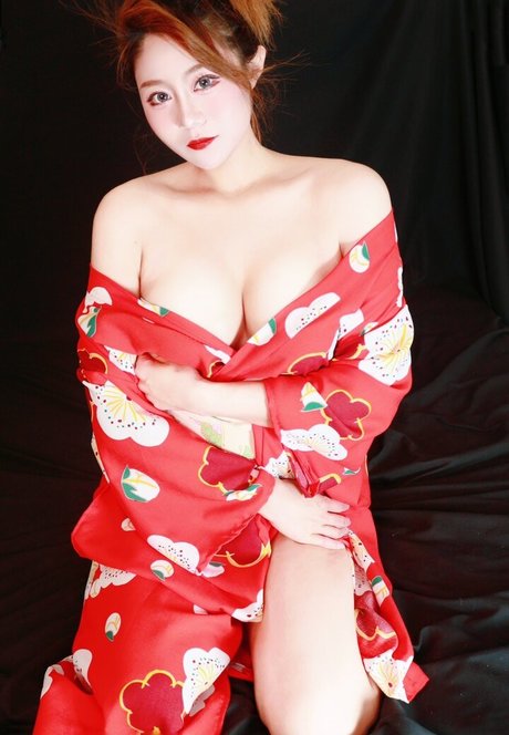 arab thick onlyfans hot naked image