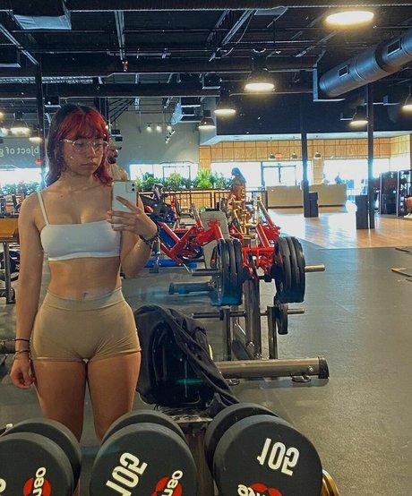 Luhhisa model hd gallery