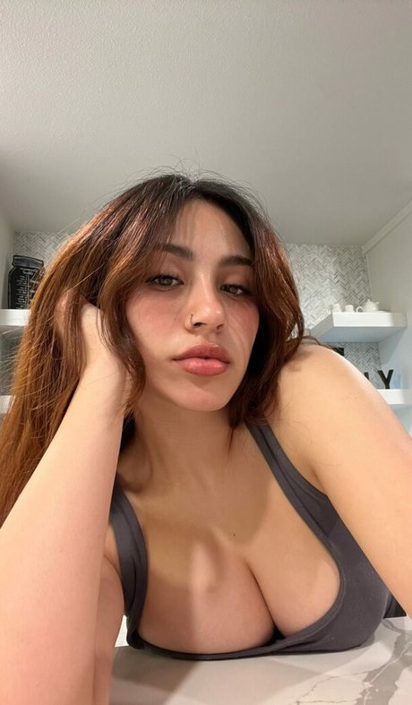 kimmyroxana star high quality images