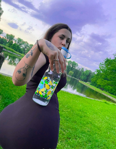 araniasortia pornographic star photos