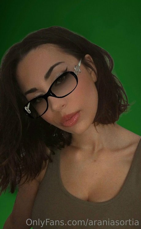 araniasortia model nude images