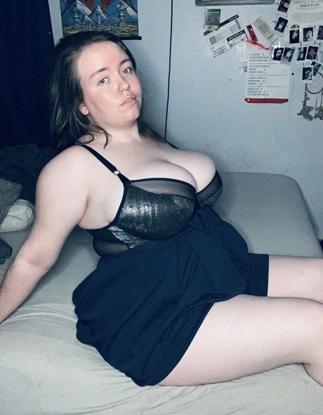 lingeriebabes pornographic model photos