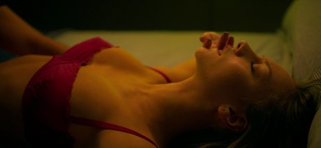 Ester Exposito pornographic model image