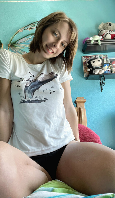 Nocturnal Virus exclusive model pics