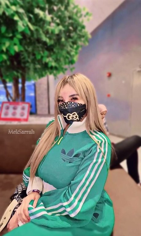 MekSarrah pretty model pic