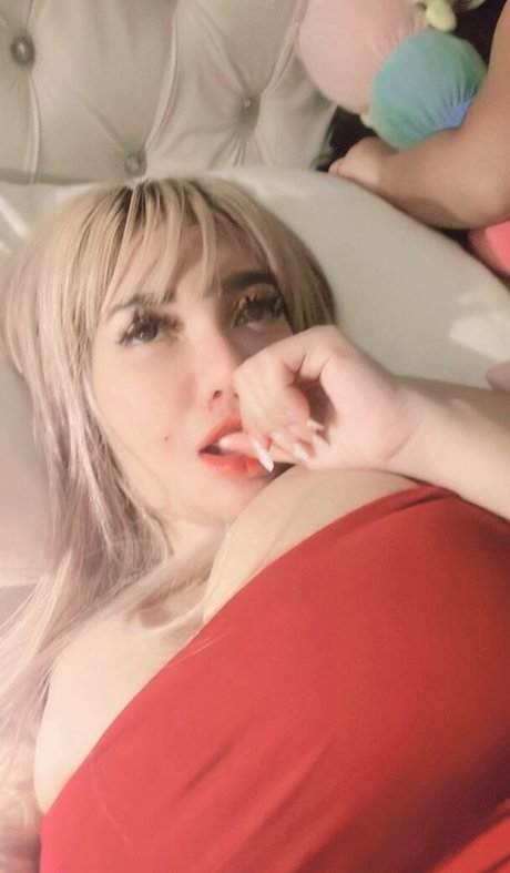 MekSarrah star nudes gallery