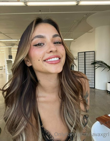 lavaxgrl nude pornstar images