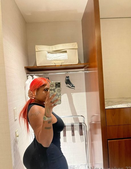 Nevvycakes star sexy picture