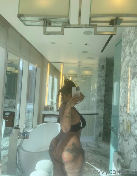 Nevvycakes perfect pornstar photo