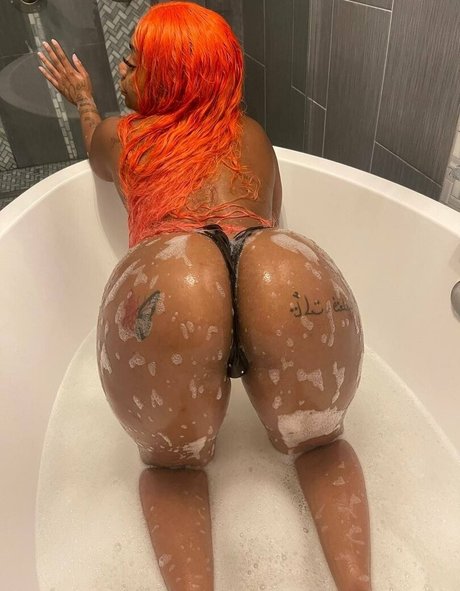 Nevvycakes star sexy img