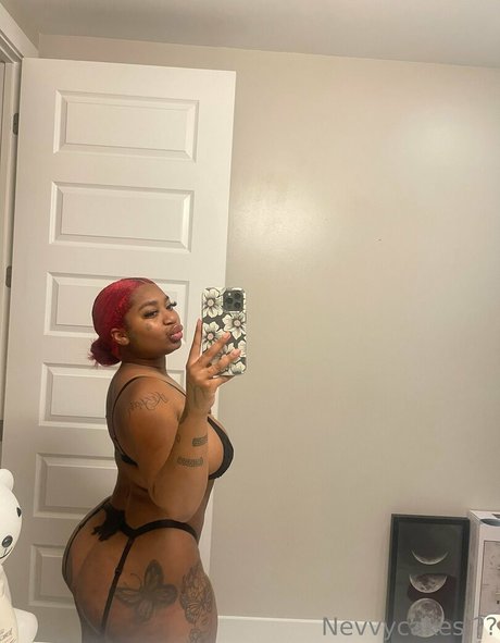 Nevvycakes star naked archive