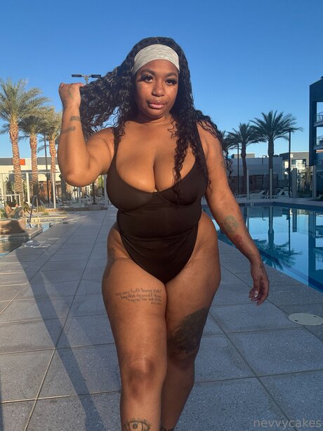Nevvycakes nude model archive