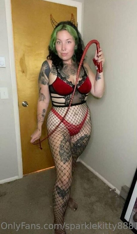 sparklekitty8881 model naked image