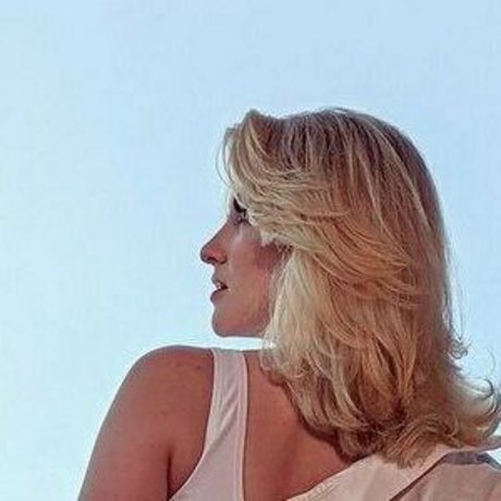 Lexie Grace model perfect images