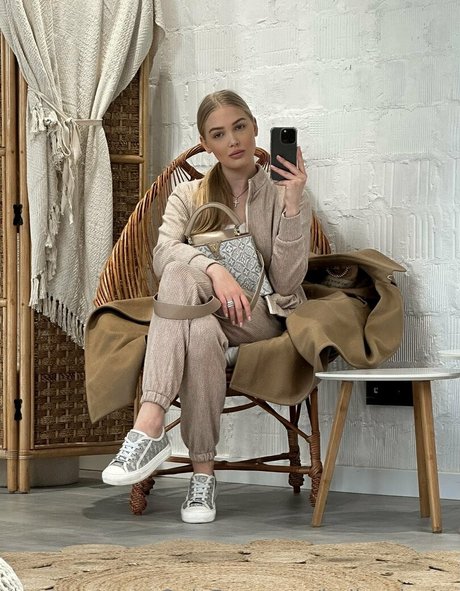 haileycherry nude actress images