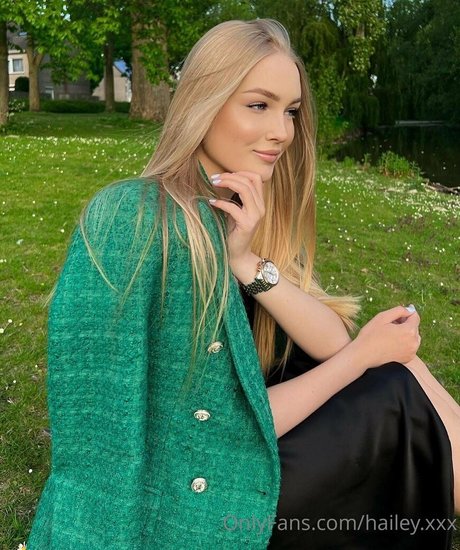 haileycherry model perfect galleries