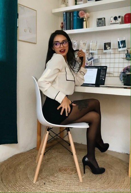 libeluna perfect model img