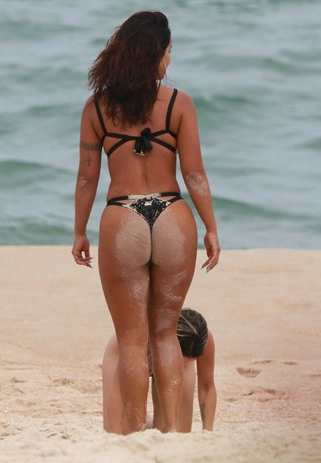 Carol Nakamura exclusive model image