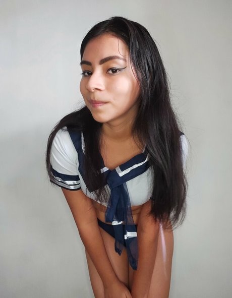 emilipetitefree pornstar nude img