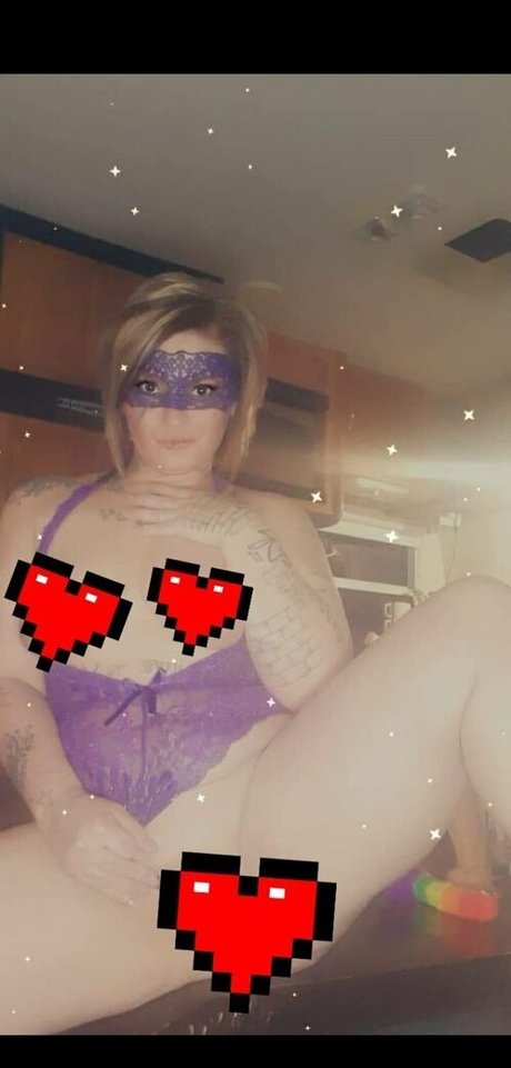 lluvely pornstar image