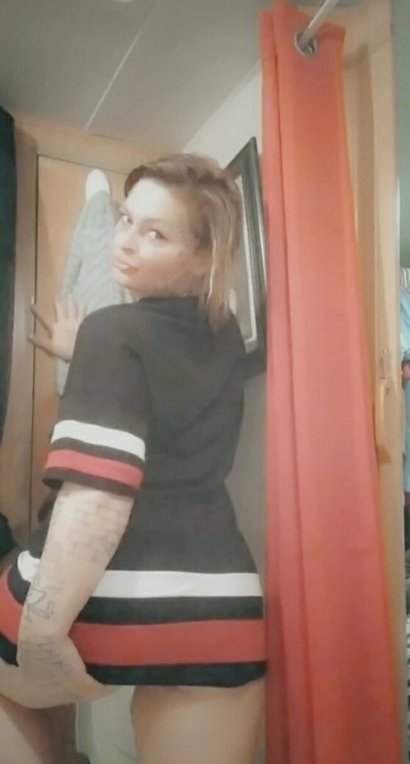 lluvely art actress picture