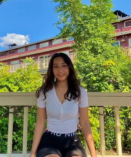 Sabrina Pezeshkian pornstar nudes photo