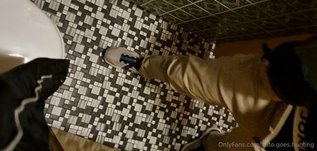 anto goes hunting pornstar hot photo