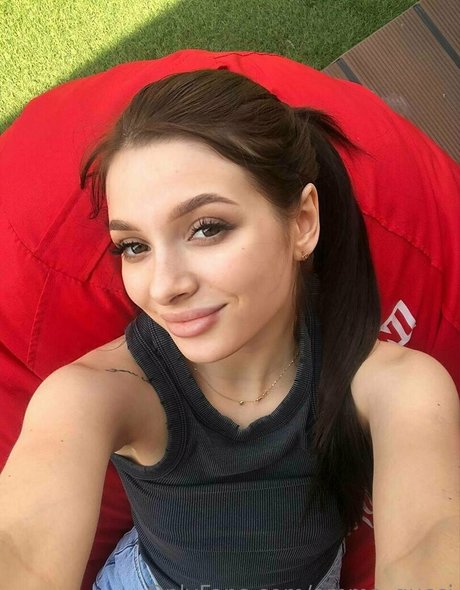 emma gucci model pornographic pictures