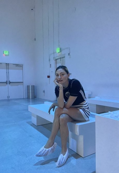 Phoebe Tonkin star erotic archive