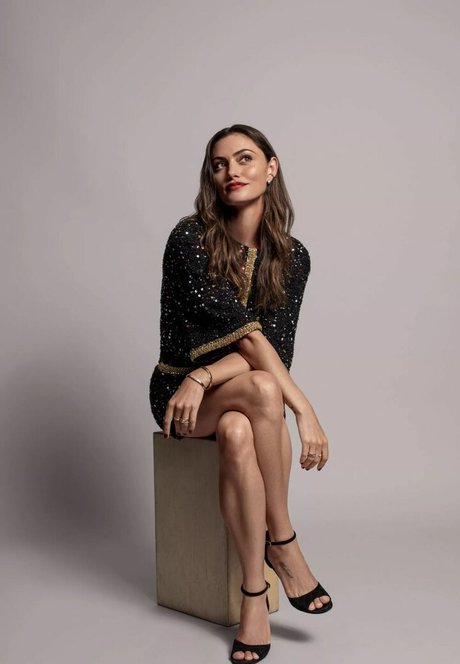 Phoebe Tonkin erotic pornstar photos