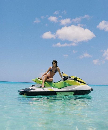 tiliaoficial model perfect img