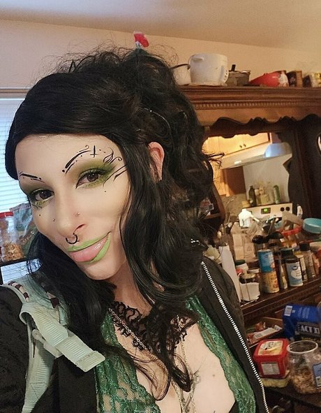 reauxmancer high quality model images