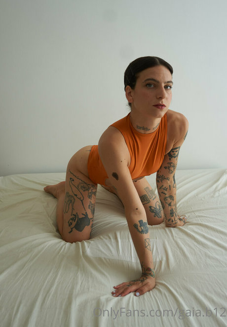 gaia b12 adult model pics