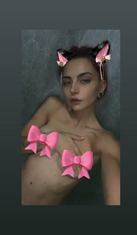 sick mind erotic star image