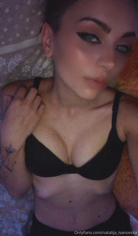 sick mind naked star photo